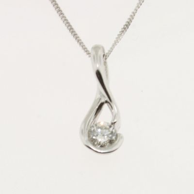 9ct White gold crossover pendant set with a
