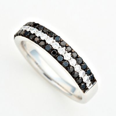 Ladies 18ct white gold, fancy black & white diamond ring 0.45/0.24cts