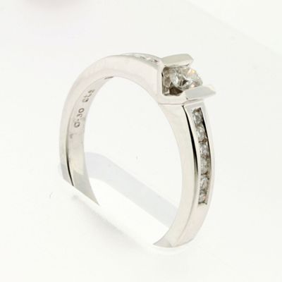 Ladies 9ct white gold engagement ring set with