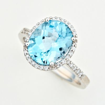 Lovely ladies 18ct white gold and blue topaz ring