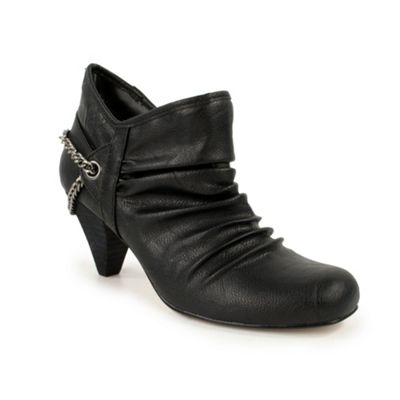 Black Ankle Boot With Chain Detail