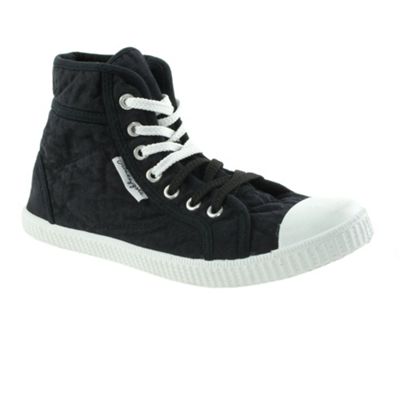 black pineapple lace up sports shoes Thumbnail Image
