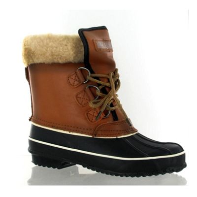 Tan leather ankle snow boot with shearling lining