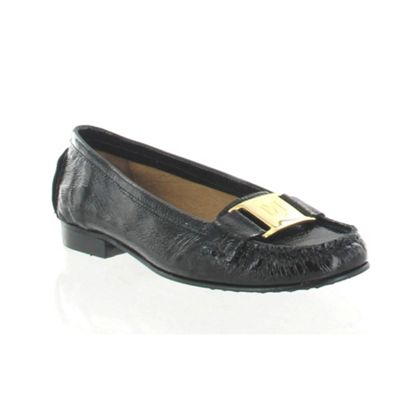 Black MJ detail patent loafers