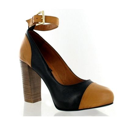 Black & tan leather court shoe with ankle strap