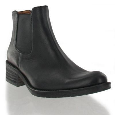 Black leather chelsea boot