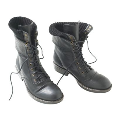 Black knitted cuff worker boots