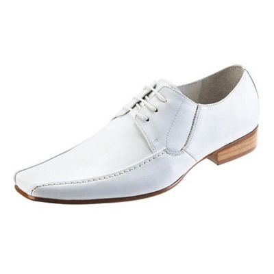 Front White nik fr670 formal shoes