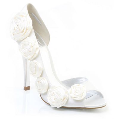 Ivory Croseb bridal shoes