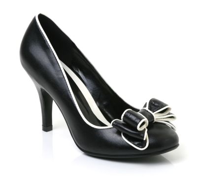 Black Corsage Leather Court Shoe