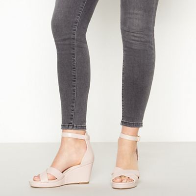 faith wide fit wedges