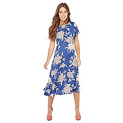 Petite Dresses for Less