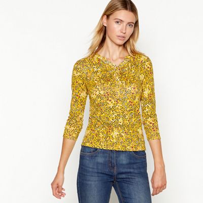 Maine New England - Dark yellow floral print notch neck top