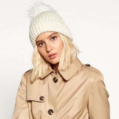 Faith - Ivory fur pom pom hat