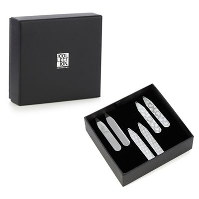 The Collection - Pack of three collar stiffeners in a gift box