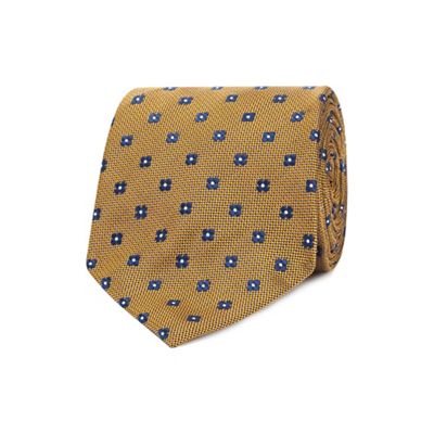 The Collection - Gold geometric clover tie with a tie bar