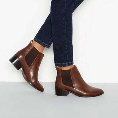 Mantaray - Brown 'Mole' block heel Chelsea boots