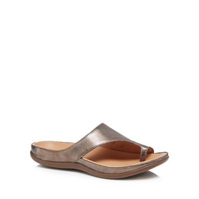 Strive - Metallic leather 'Capri' sandals