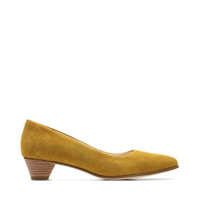 clarks yellow shoes