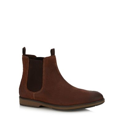 clarks hinman chelsea boots
