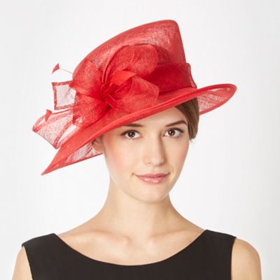 Red mesh looped bow feather hat
