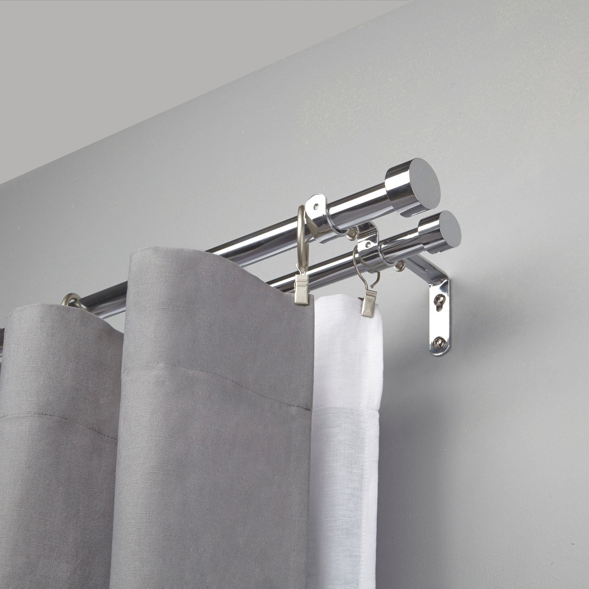 Umbra Silver Nickel Cappa 72 144 Adjule Curtain Pole Free Standard Delivery On Orders Over 45 Umbra