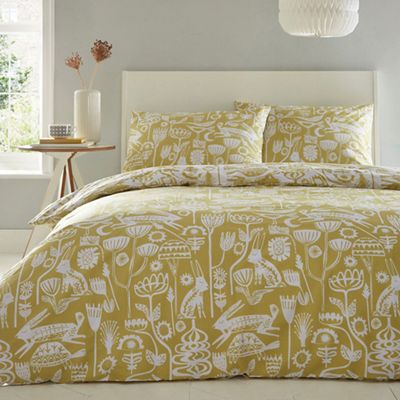 Home Collection - Yellow 'Tortoise and Hare' bedding set