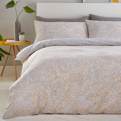 Home Collection - Multicoloured 'Camila' Bedding Set