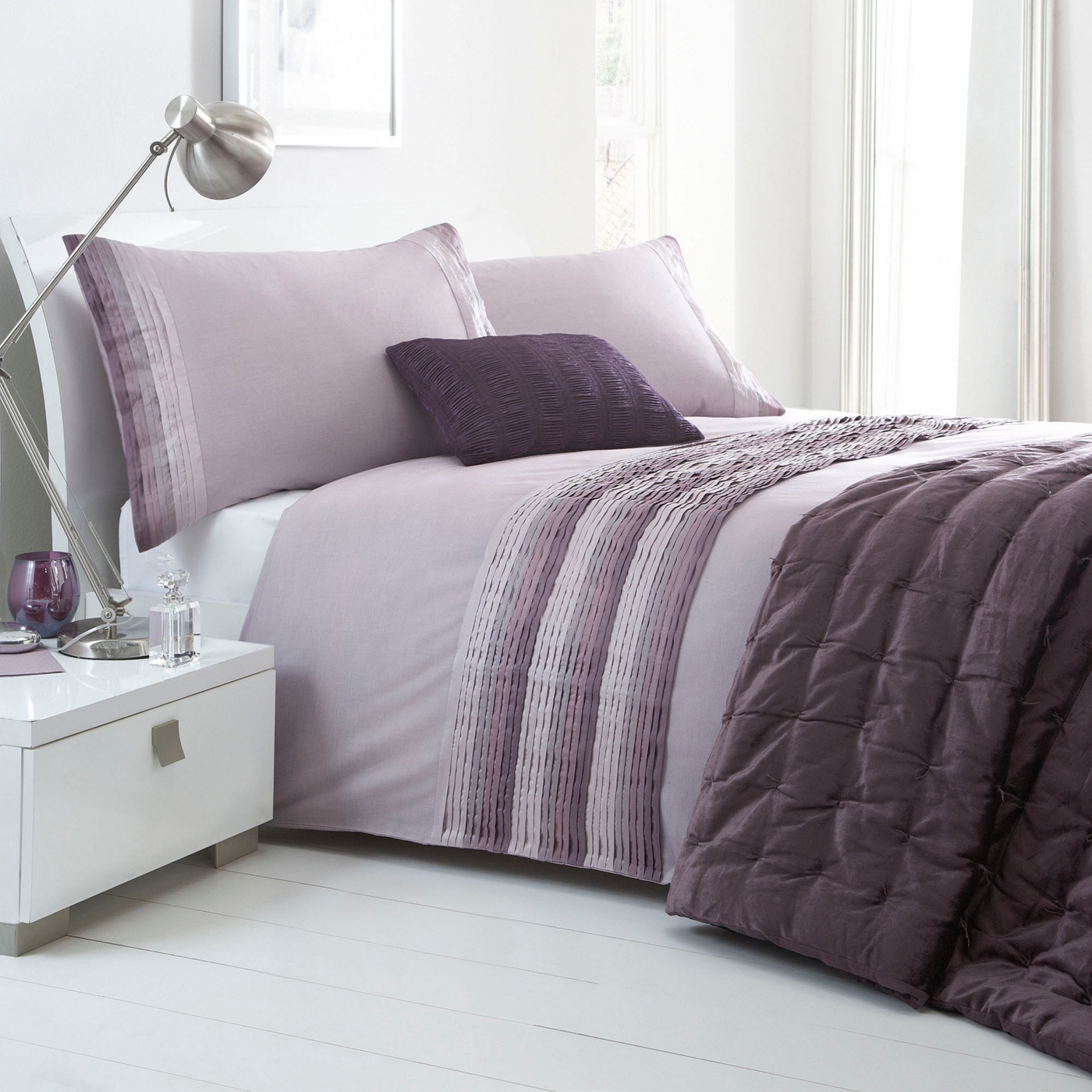 Lilac Boston Pleat bed linen